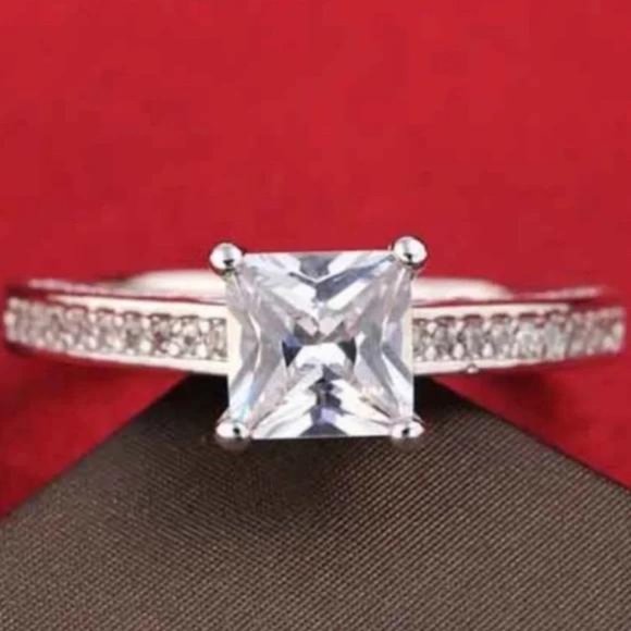 NEW 925 STERLING SILVER 2 CT ENGAGEMENT DIAMOND RING, CUTE RING, SHINY RING. - Picture 4 of 5